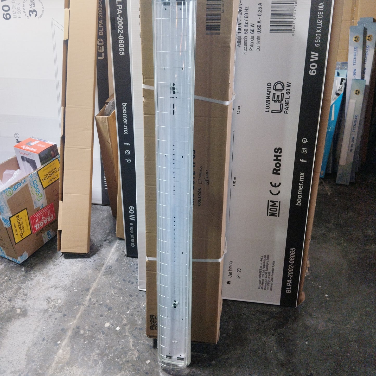 Gabinete a prueba de vapor 100-265Vca 50-60Hz IP65 ML-GST2-IP65 TECNOLED (LOS TUBOS LED SE VENDEN POR SEPARADO)