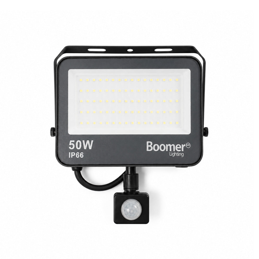 REFLECTOR LED SENSOR MOVIMIENTO FOTOCELDA 100W 11,000LM 65K LUZ FRÍA BOOMER FL22058Y