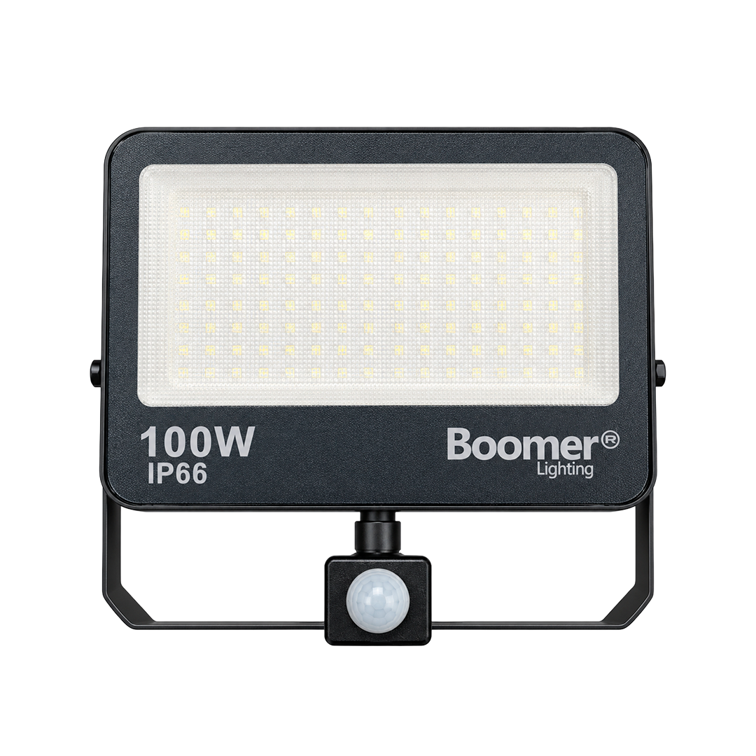 REFLECTOR LED SENSOR MOVIMIENTO FOTOCELDA IP66 100W 11,000LM 65K LUZ FRÍA BOOMER FL22058Y