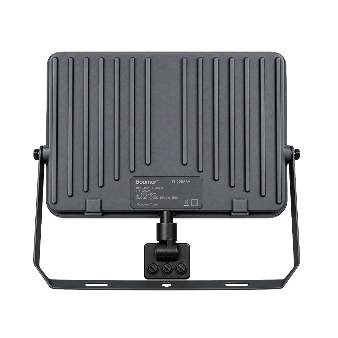 REFLECTOR LED SENSOR MOVIMIENTO FOTOCELDA IP66 100W 11,000LM 65K LUZ FRÍA BOOMER FL22058Y